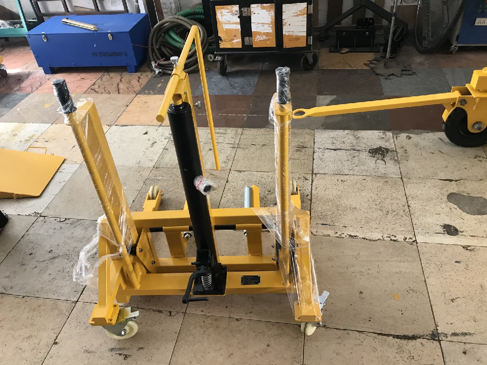 飛機車輪和剎車更換設備